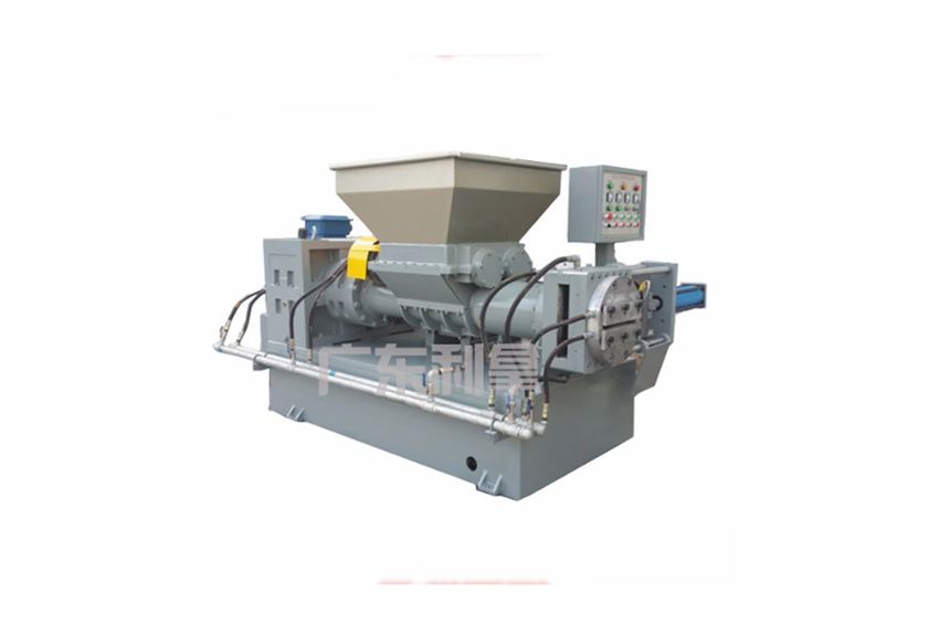 低溫橡膠過(guò)濾出片機(jī):工業(yè)制造中的高效節(jié)能解決方案-3